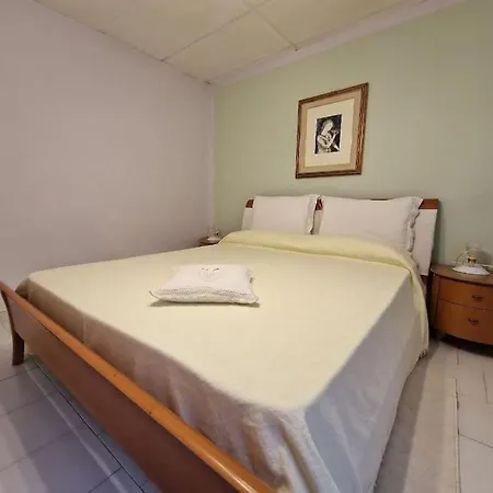 La Casetta Di Flo Feriehus *